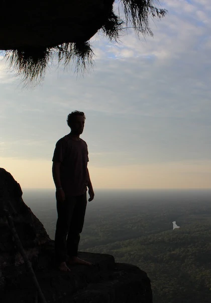 TREKKING